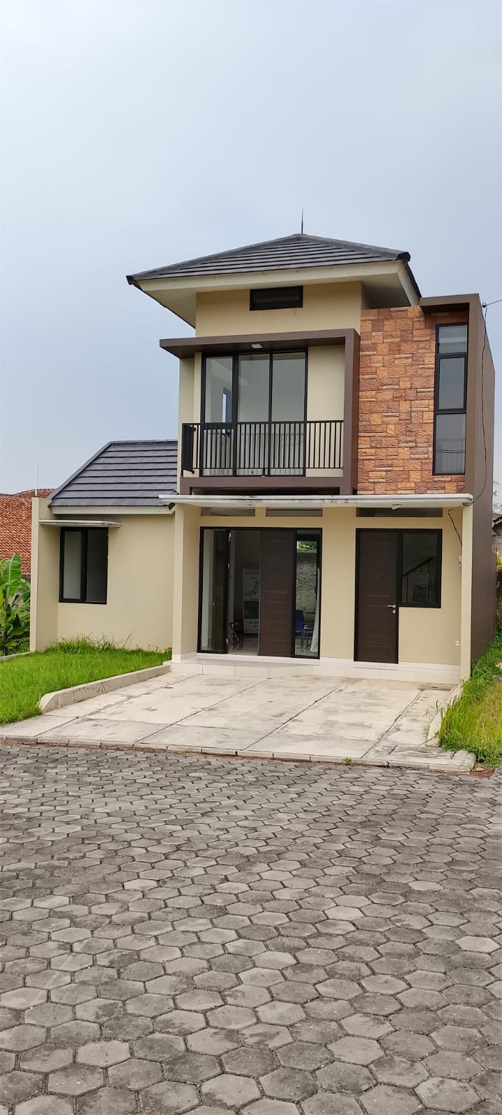 Rumah T75/120, anti sempit, lapang hati dan Keluarga Bahagia.